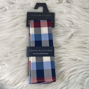 TOMMY HILFIGER BOW TIE & POCKET SQUARE NEW